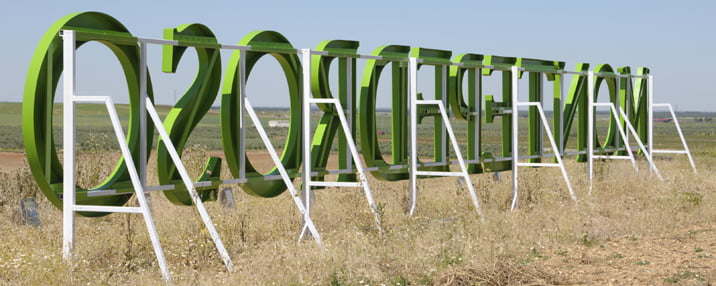 Lee más sobre el artículo Roche Bobois elige Finca Montepedroso como escenario de su nuevo catálogo de invierno