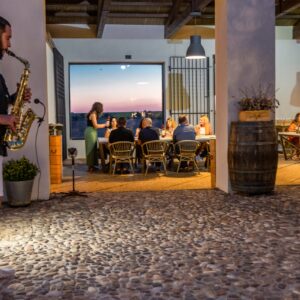 La Hora del vino en La Casona (de abril a septiembre)