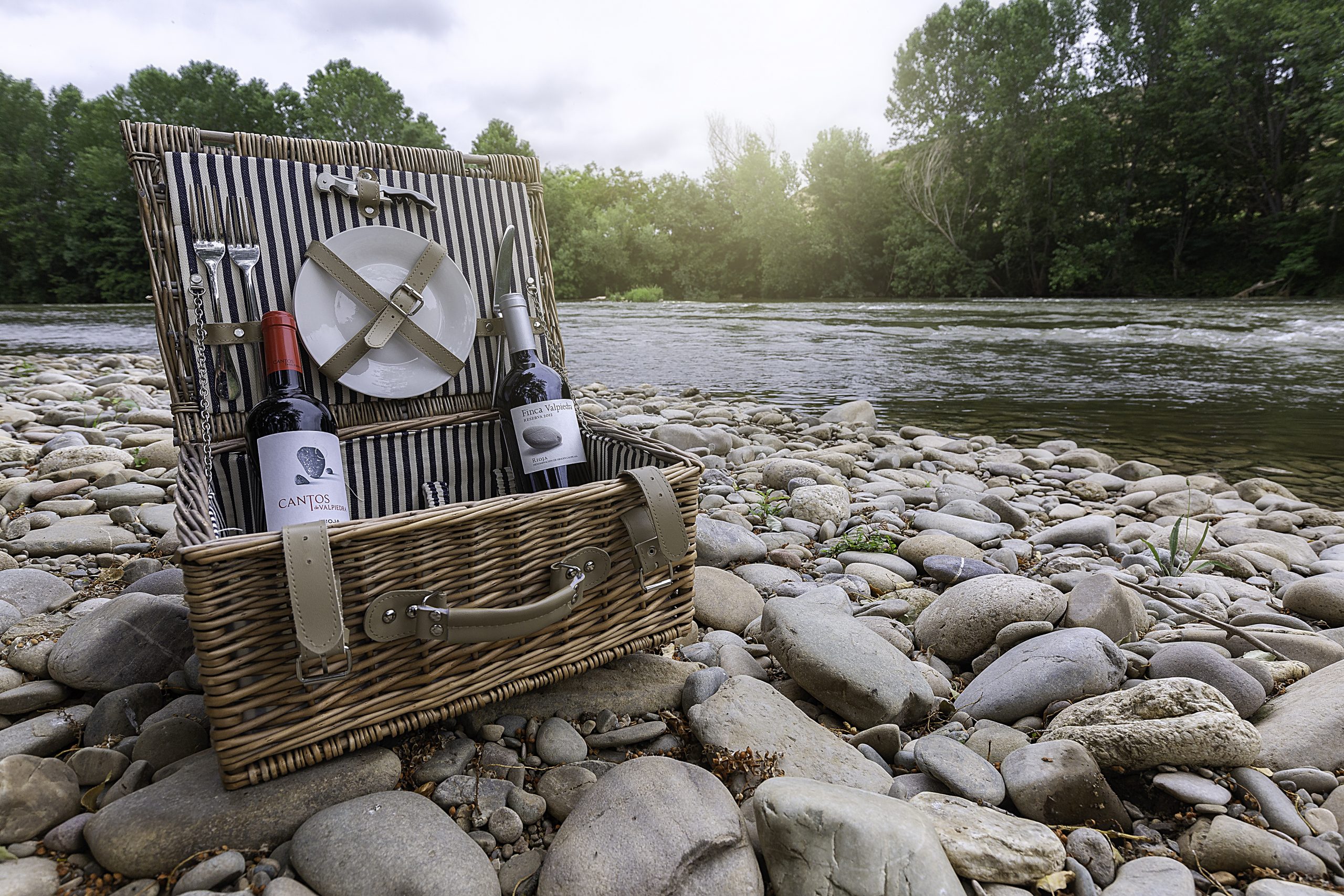 Flavors of the Ebro: Tasting and picnic by de Riverside (80 €/person) - Image 5